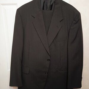 Kilburne and Finch Men Dark Grey 2 Piece Suit